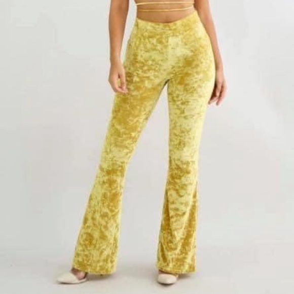 Two piece set - Picture 2 of 2